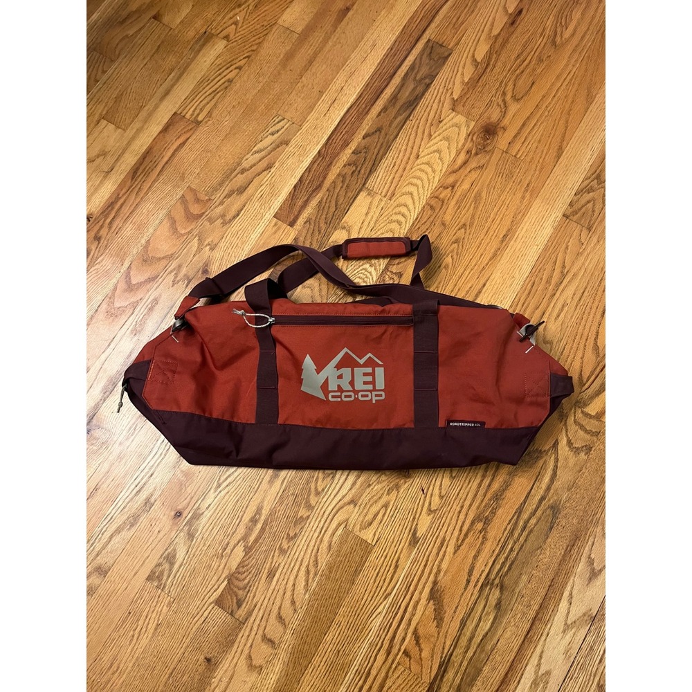 REI Co-Op Roadtripper 40L Duffel Bag Rust Burgundy Travel Gym "Camp Cedar Cliff"